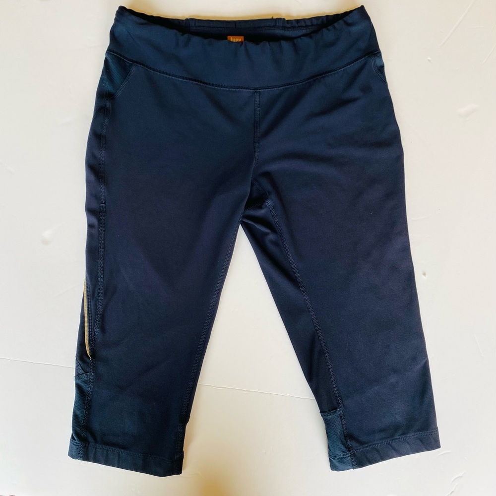 Lucy, Capri Athleisure Pants, size M